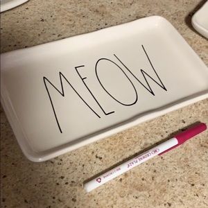 NWOT Rae Dunn “Meow” platter